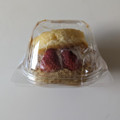 ファミリーマート ファミマルSweets ふんわりホットケーキ風サンド いちご 商品写真 3枚目