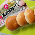 ヤマザキ 薄皮 桜餅風味パン 商品写真 3枚目