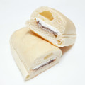 ヤマザキ 白いコッペパン ジャンドゥーヤチョコクリーム＆ホイップ 商品写真 3枚目