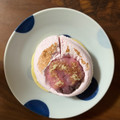 ヤマザキ クリームたっぷり生どら焼 桜餅＆苺風味ホイップ 商品写真 3枚目