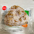 セブン-イレブン 発芽雑穀米おむすび ピリ辛ツナ明太マヨネーズ 商品写真 3枚目