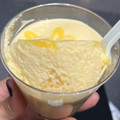 ローソン Uchi Cafe’ × 八天堂 とろけるカスタードクリームケーキ 商品写真 2枚目