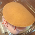 ローソン Uchi Cafe’ いちごクリームどら焼き 商品写真 3枚目