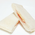 ヤマザキ ランチパック あまりんいちごのジャム＆カスタードクリーム 商品写真 1枚目