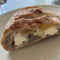 ウツボベーカリーパネーナ りんごとくるみのクリームチーズのロデヴ 商品写真 2枚目