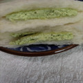 ヤマザキ ランチパック けし餅風味と抹茶ホイップ 商品写真 4枚目