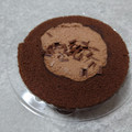 ローソン Uchi Cafe’ プレミアムロールケーキ 濃厚ショコラ 商品写真 2枚目