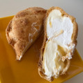 ローソン Uchi Cafe’ パイシュー マザー牧場の牛乳入りクリーム＆マザー牧場の牛乳入りホイップ 商品写真 3枚目