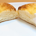 ヤマザキ チーズクリーム＆ホイップクリームパン 商品写真 3枚目