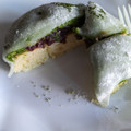 ローソン Uchi Cafe’ × 森半 濃いお抹茶大福みたいなパンケーキ 商品写真 2枚目