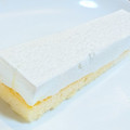 イオン トップバリュ レアチーズケーキバー 瀬戸内レモンのソース入り 商品写真 2枚目