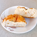 デイリーヤマザキ デイリーホット たらこチーズブール 商品写真 2枚目