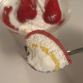 ファミリーマート 贅沢いちごミルクパフェ 商品写真 1枚目