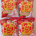 ギンビス しみチョココーン いちご味 商品写真 3枚目