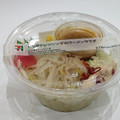 セブン-イレブン ピリ辛ドレッシングのラーメンサラダ 商品写真 2枚目
