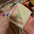 セブン-イレブン ジューシーハムサンド 商品写真 4枚目