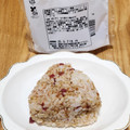 ローソン おにぎり屋 MCTオイルが摂れる 梅おかかおにぎり 国産もち麦入り 商品写真 3枚目