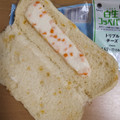 ファミリーマート 白生コッペパン トリプルチーズ 商品写真 3枚目