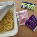 明星食品 一平ちゃん夜店の焼そば わさびマヨ醤油味 商品写真 5枚目