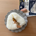 セブン-イレブン こだわりおむすび 炭火焼紅鮭切り身 商品写真 3枚目