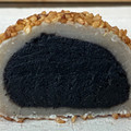 セブン-イレブン 揚げない胡麻団子 商品写真 3枚目