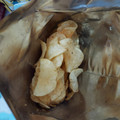 カルビー 堅あげポテト 海老塩にんにく味 商品写真 4枚目