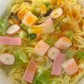 ファミリーマート ファミマル 豚と魚介の旨味うま辛ちゃんぽん 商品写真 3枚目