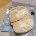 ファミリーマート ファミマルBakery 白生クリームパン ダブルレアチーズ 商品写真 2枚目