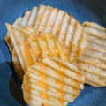 カルビー クリスピーピザポテト チーズチーズチーズ 商品写真 2枚目