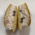ヤマザキ クリームたっぷり生どら焼 甘納豆入り小豆風味ホイップ 商品写真 3枚目