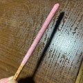 江崎グリコ つぶつぶいちご ポッキー 商品写真 2枚目