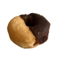 セブン＆アイ セブンプレミアム チョコがけリングドーナツ 商品写真 4枚目
