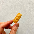 カルビー 絶品かっぱえびせん 赤穂の焼塩とアンチョビガーリック味 商品写真 2枚目