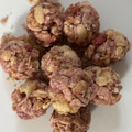 カルビー フルグラボール いちごみるく味 商品写真 2枚目