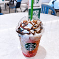 スターバックス イチゴ チョコレート フラペチーノ 商品写真 2枚目