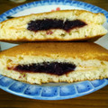 ヤマザキ ふわもち食感のパンケーキ 北海道産小豆のつぶあん＆マーガリン 2個入 商品写真 3枚目