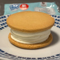 ファミリーマート ファミマルSweets ミルクサンド キャラメルソース入り 商品写真 2枚目