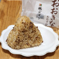 セブン-イレブン おおきなおむすび 鶏ごぼう もち麦入 商品写真 1枚目