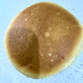 ローソン Uchi Cafe’ 焼きスフレサンド カスタードホイップ 商品写真 2枚目