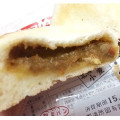 ヤマザキ 北海道味めぐり 利尻昆布入りチキンカレーパン 商品写真 2枚目