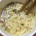 エースコック タテ型 飲み干す一杯 背脂とんこつラーメン 商品写真 2枚目