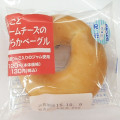 ヤマザキ りんごとクリームチーズのやわらかベーグル 長野県産りんご入りのジャム使用 商品写真 2枚目