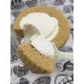 ローソン Uchi Cafe’ SWEETS プレミアムブランのロールケーキ 商品写真 2枚目