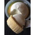 ローソン Uchi Cafe’ SWEETS プレミアムロールケーキアイス 商品写真 4枚目
