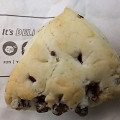ローソン MACHI cafe’ Bake＆Donut 白のチョコチャンクスコーン 商品写真 2枚目