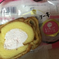 ヤマザキ シューロールケーキ いちごホイップ＆いちごジャム 商品写真 1枚目
