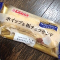 ヤマザキ おいしい菓子パン ホイップ＆板チョコサンド 商品写真 2枚目