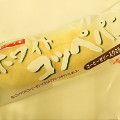 ヤマザキ ホワイトコッペパン コーヒーゼリー入りミルククリーム 商品写真 4枚目