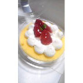 ローソン Uchi Cafe’ SWEETS 苺のロールケーキ 商品写真 2枚目