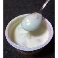 雪印メグミルク たっぷりミルクのヨーグルト 白桃 商品写真 1枚目